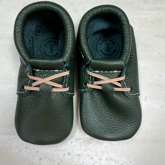 New in Box Freshly Picked Forest Green Oxford Toddler Leather Moccasins - Picture 6 of 9